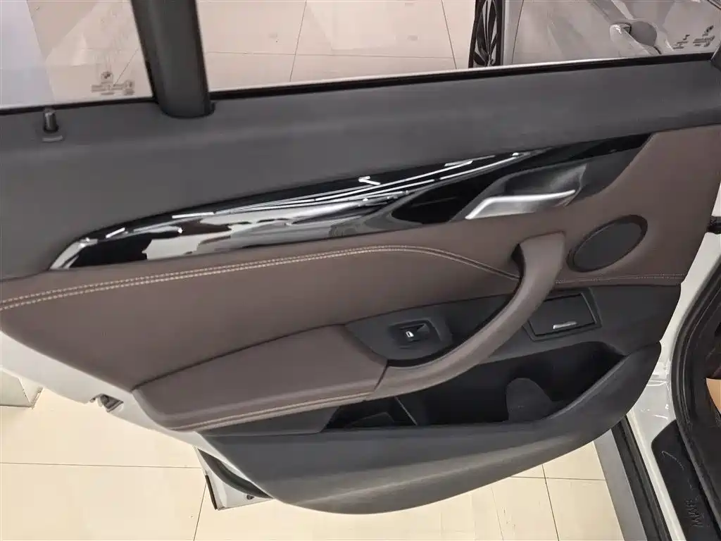 BMW X1 2019 — фото 14