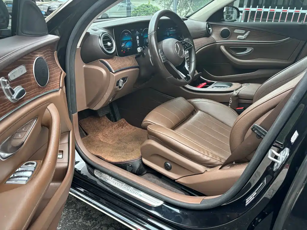 Mercedes-Benz E-Class 2022