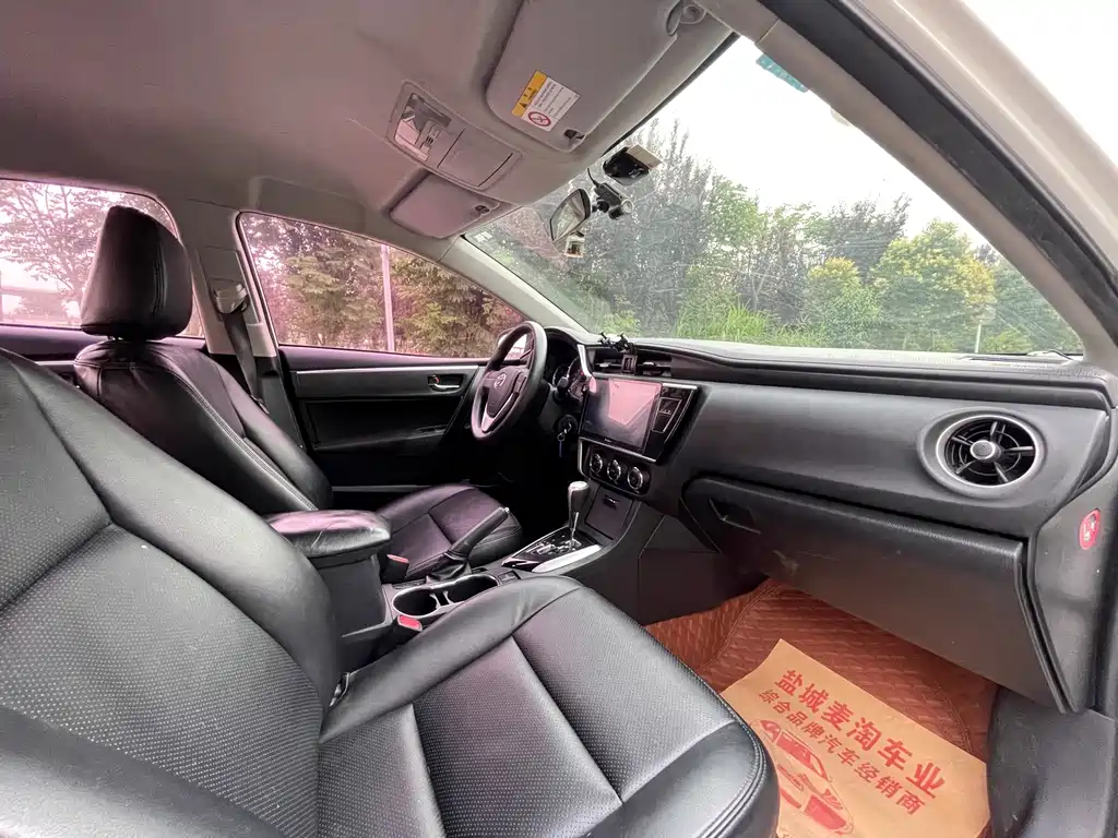 Toyota Corolla 2018 — фото 10