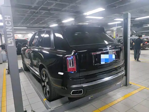 Rolls-Royce Cullinan 2024