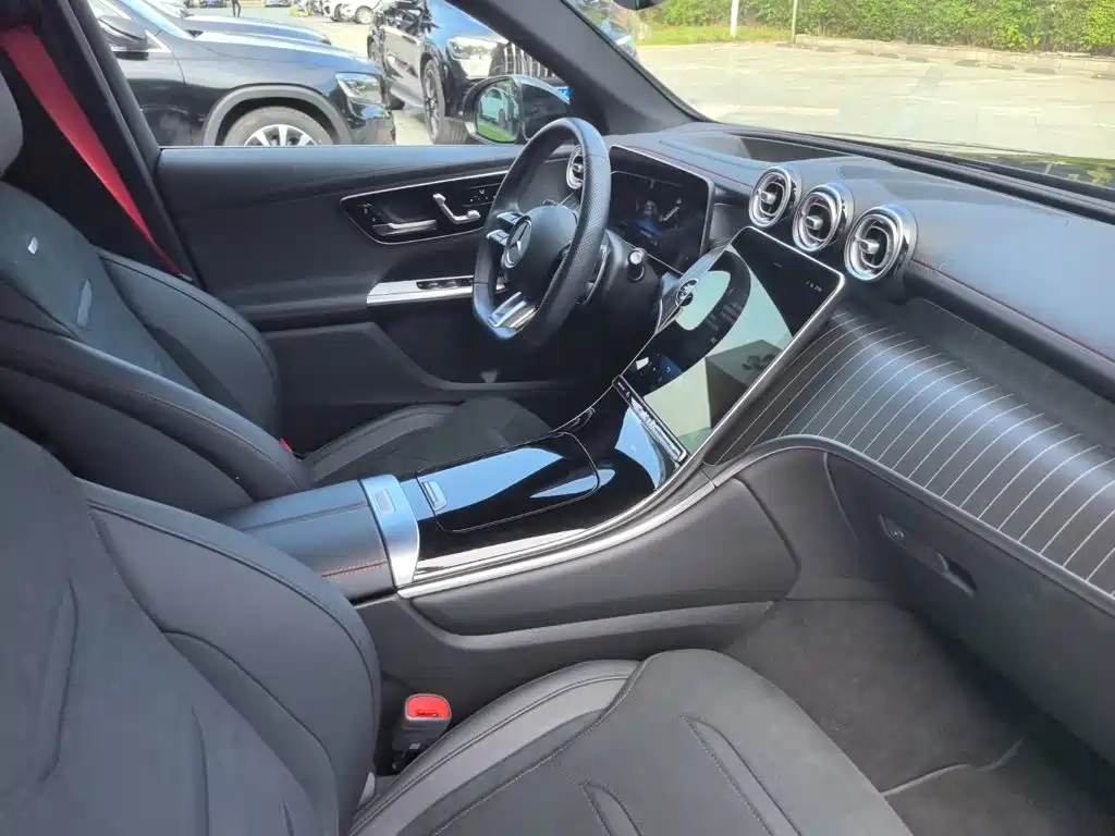 Mercedes-Benz GLC AMG 2025 — фото 13