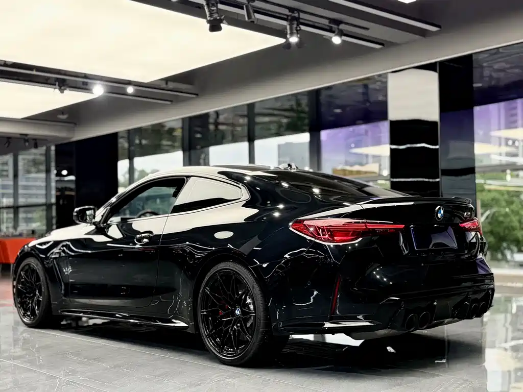 BMW M4 2025 — фото 5