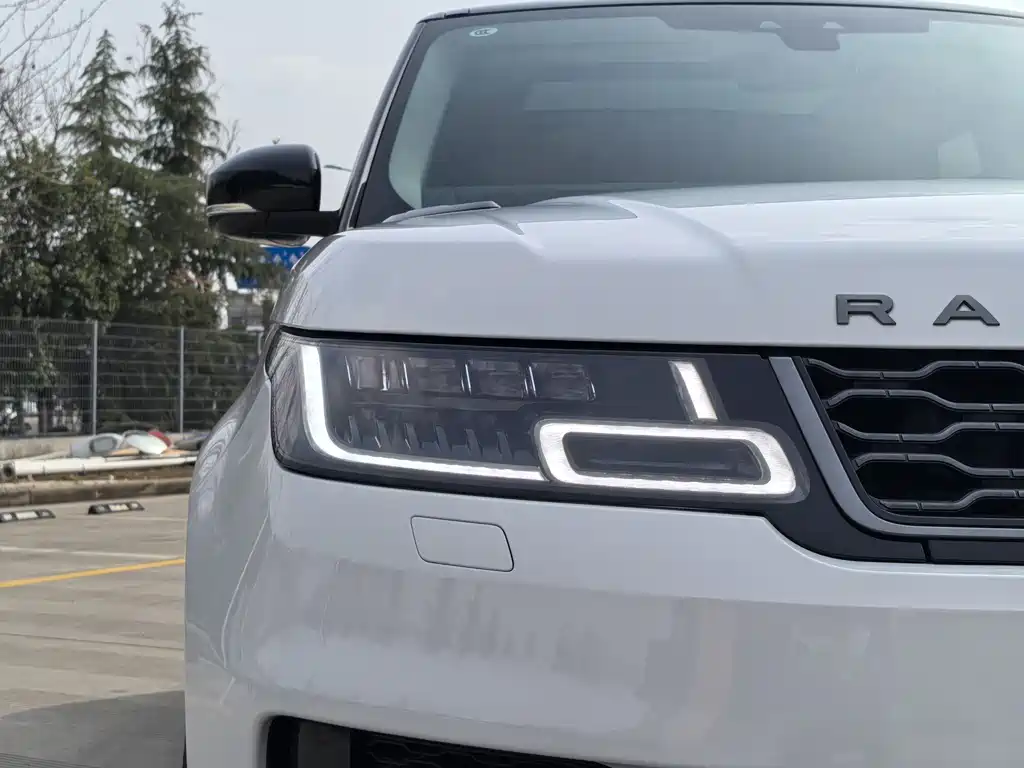 Land Rover Sport 2021 — фото 34