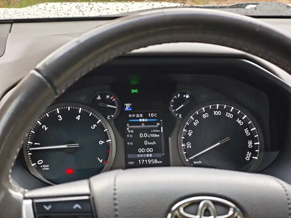 Toyota Prado 2019 — фото 16