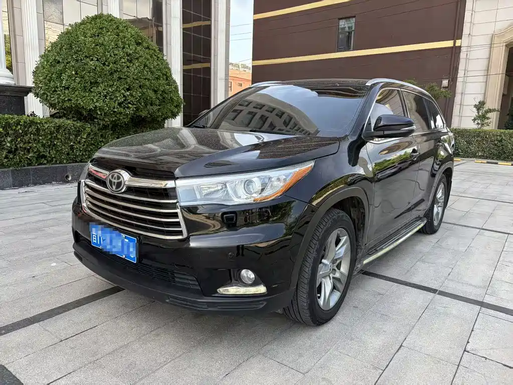 Toyota Highlander 2016 — фото 1