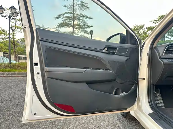Hyundai Celesta 2018