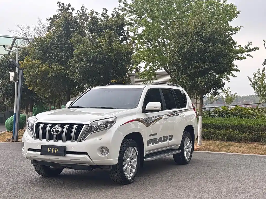Toyota Prado 2017 — фото 1