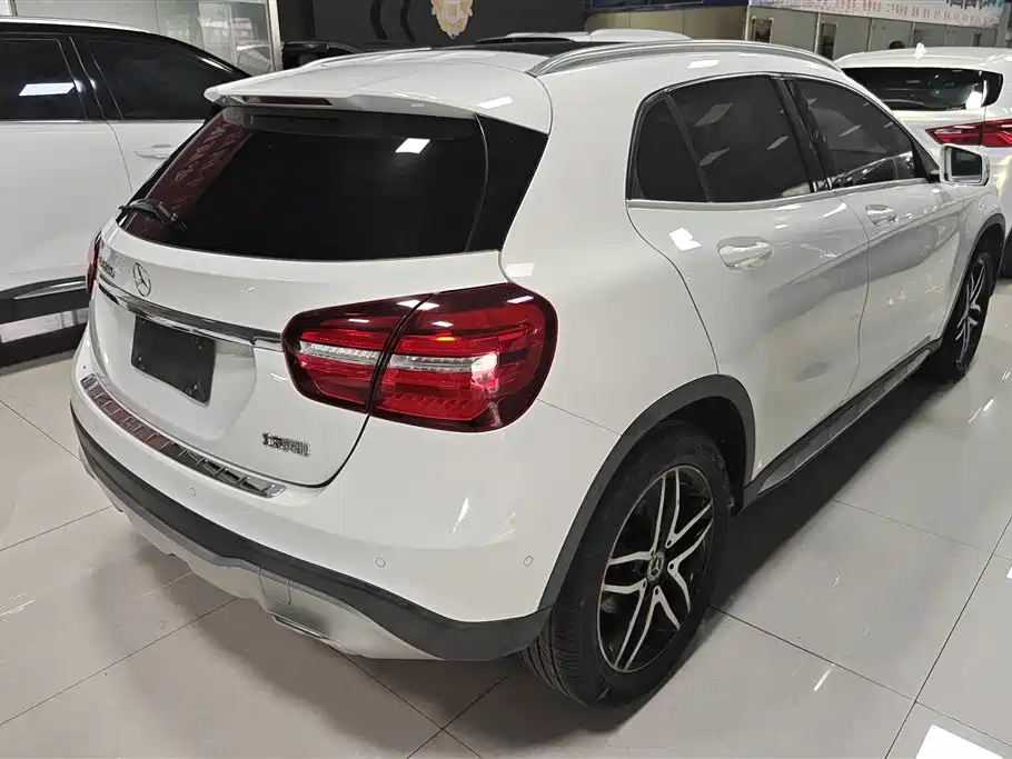 Mercedes-Benz GLA 2018 — фото 3