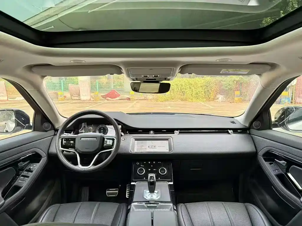 Land Rover Evoque 2023 — фото 6