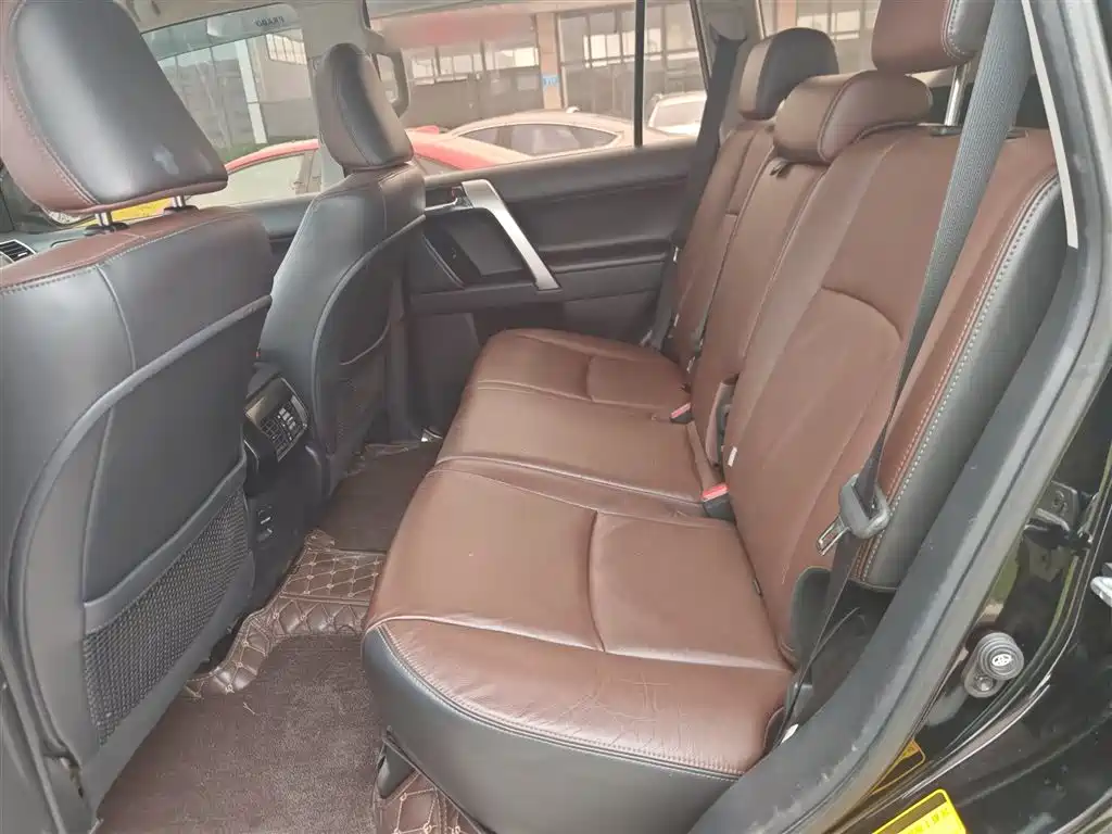 Toyota Prado 2016 — фото 13