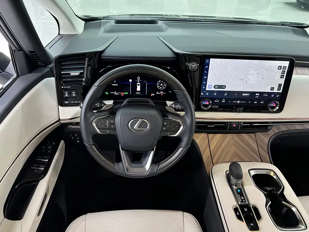 Lexus LM 2025 — фото 19