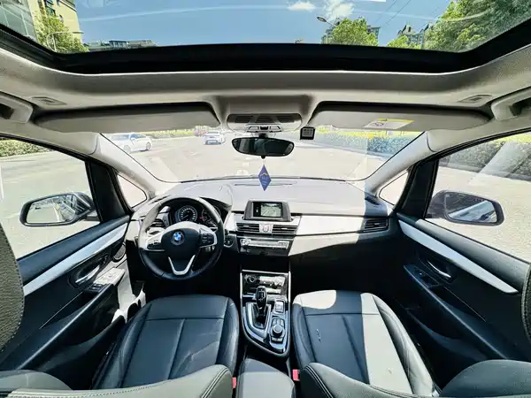BMW 2 Series Wagon 2018