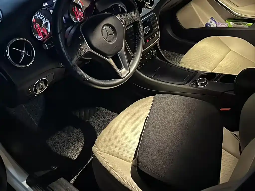 Mercedes-Benz GLA 2016