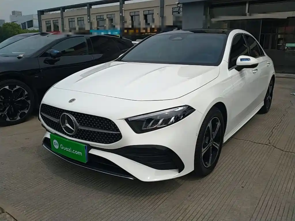 Mercedes-Benz A-Class 2024 — фото 2