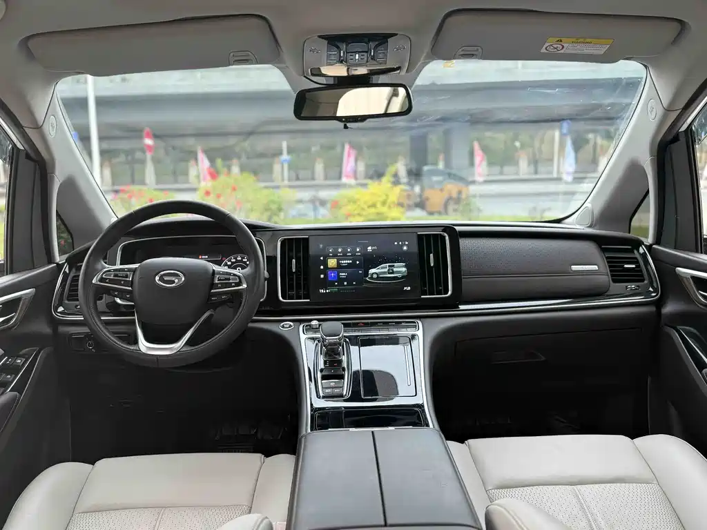 GAC Motor Trumpchi M8 2021 — фото 21