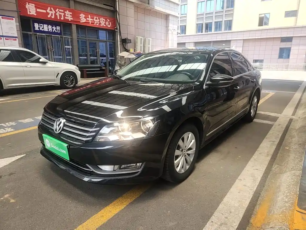 Volkswagen Passat 2015 — фото 1