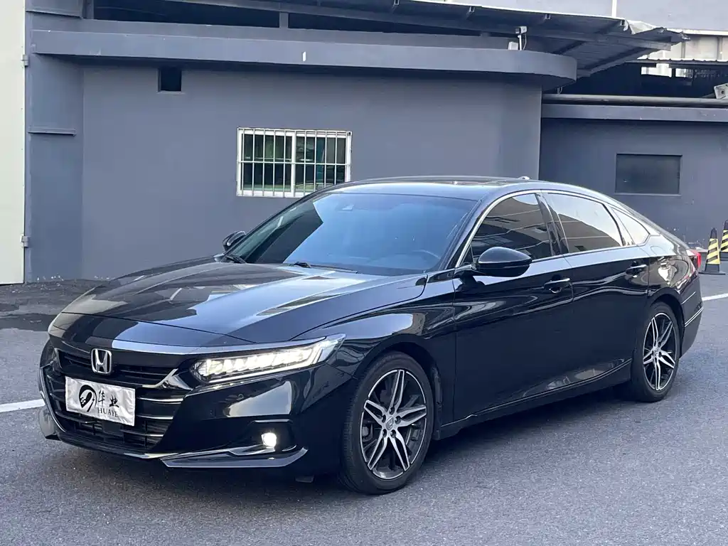 Honda Accord 2022 — фото 1