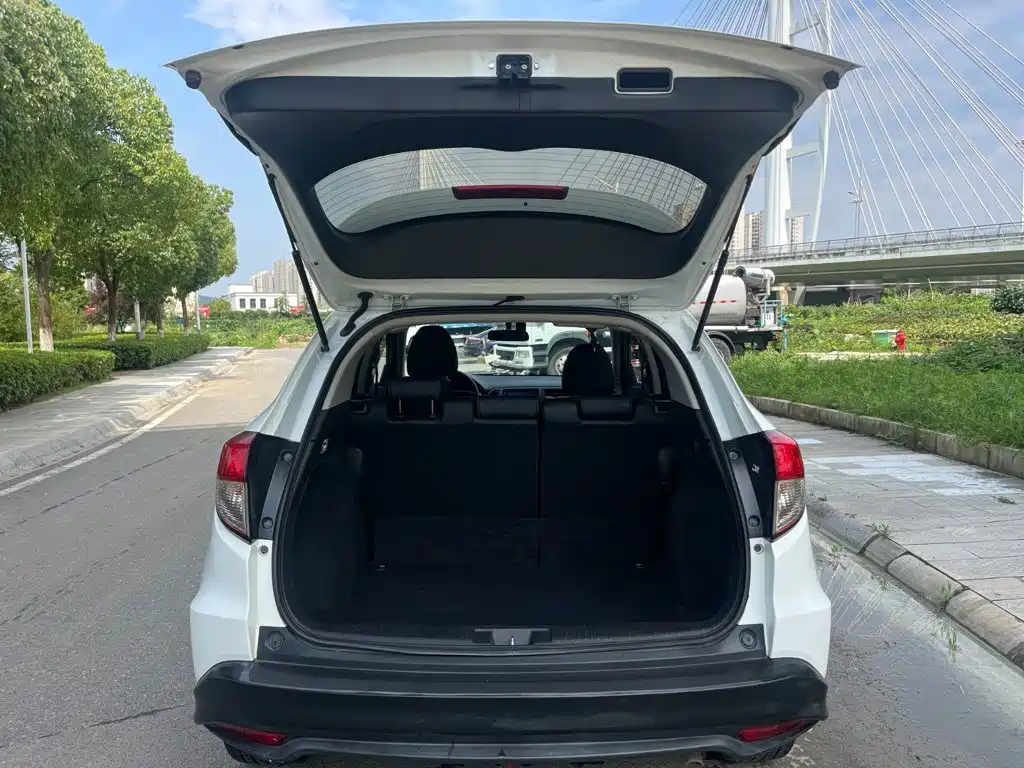 Honda Vezel 2020 — фото 12