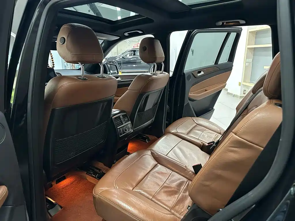 Mercedes-Benz GLS 2018 — фото 10