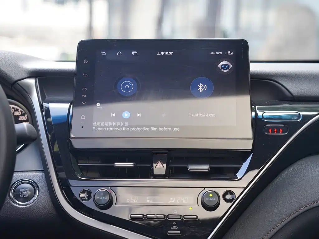 Toyota Camry 2023 — фото 13