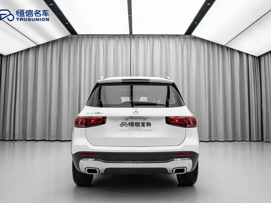 Mercedes-Benz GLB 2023
