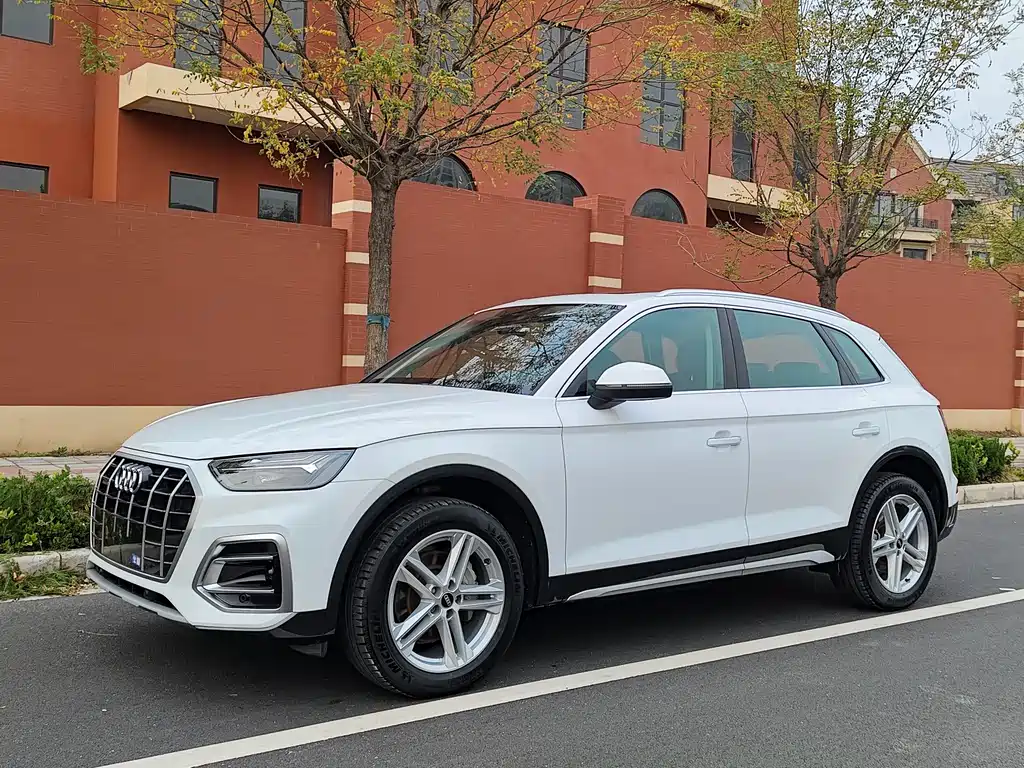 Audi Q5L 2023 — фото 16