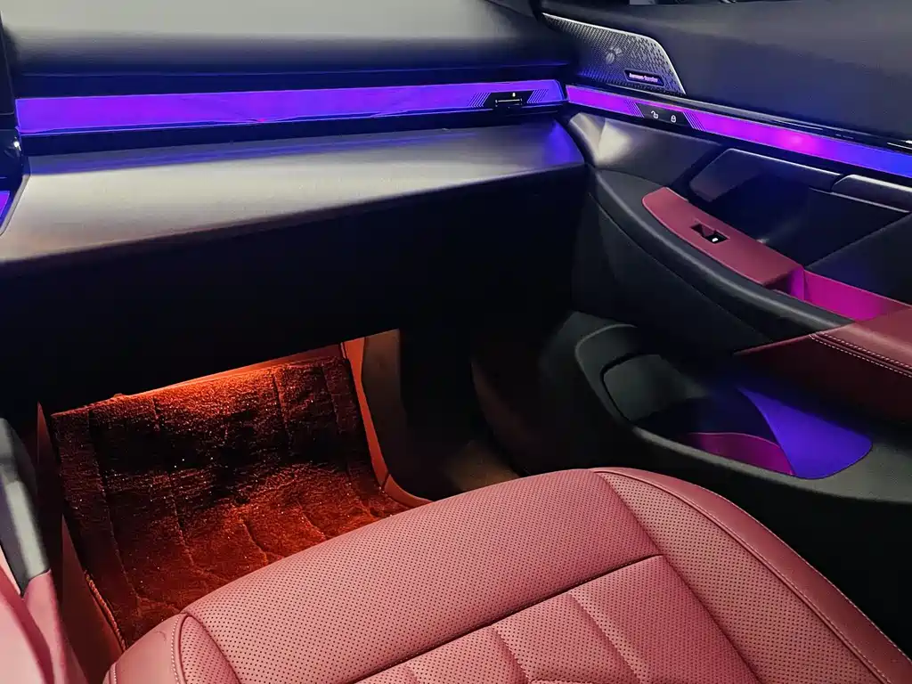 BMW 5 Series 2025 — фото 15
