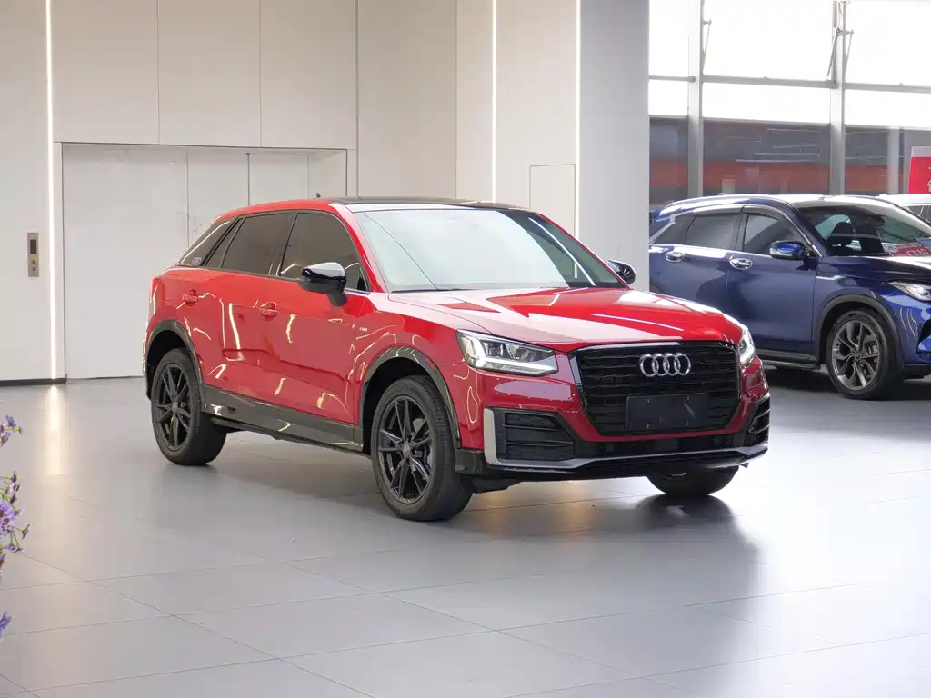 Audi Q2L 2019 — фото 3