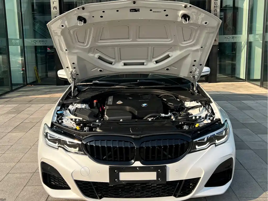 BMW 3 Series 2022 — фото 13