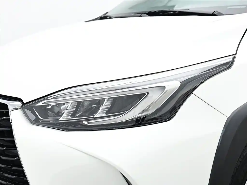 Toyota Yaris L 2022 — фото 18