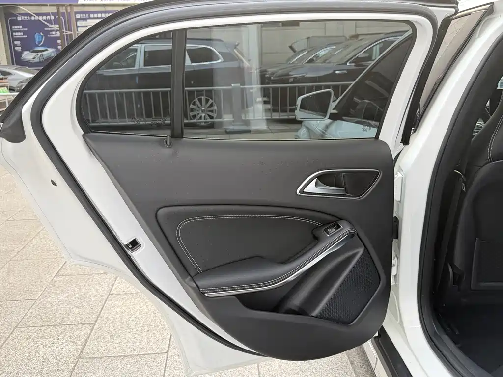 Mercedes-Benz GLA 2019 — фото 9