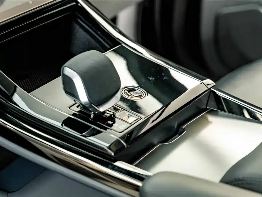 Land Rover Sport 2024 — фото 12