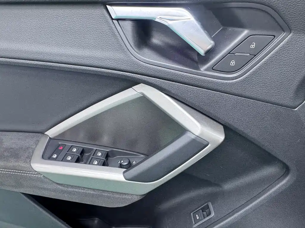 Audi Q3 2022 — фото 24