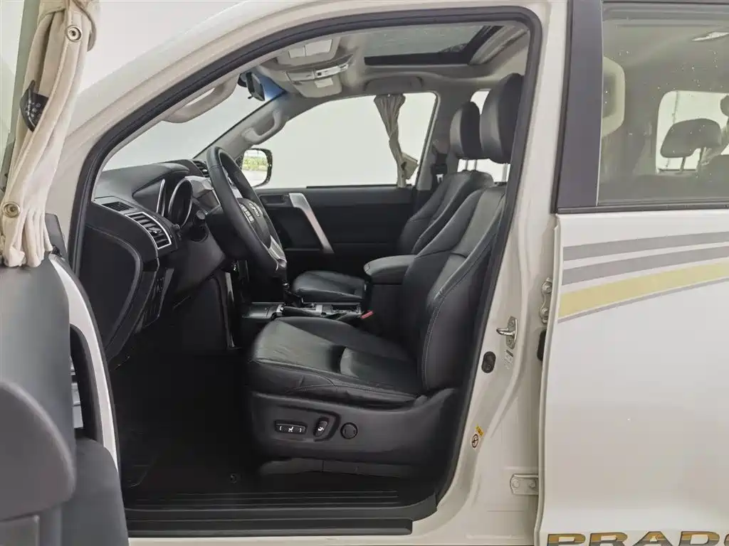 Toyota Prado 2017 — фото 10