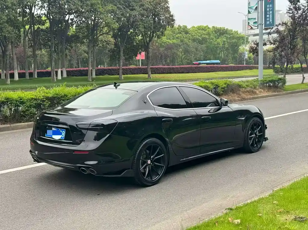 Maserati Ghibli 2017 — фото 7