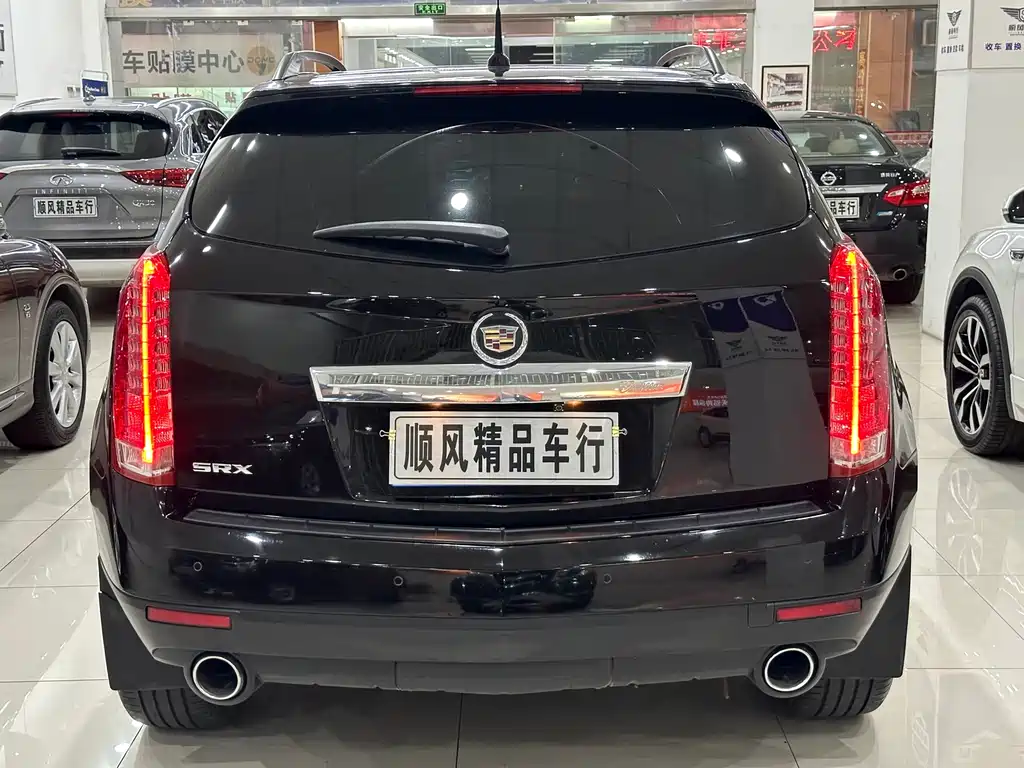 Cadillac SRX 2014 — фото 3