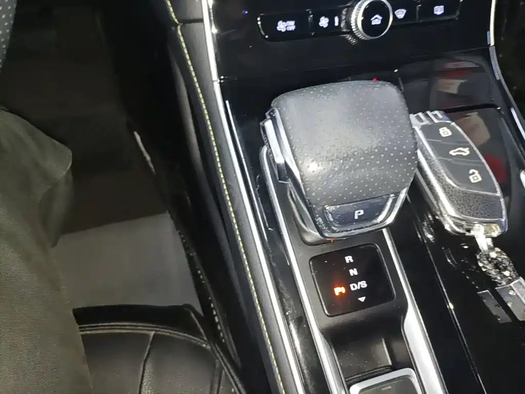 Roewe i6 MAX 2022 — фото 14