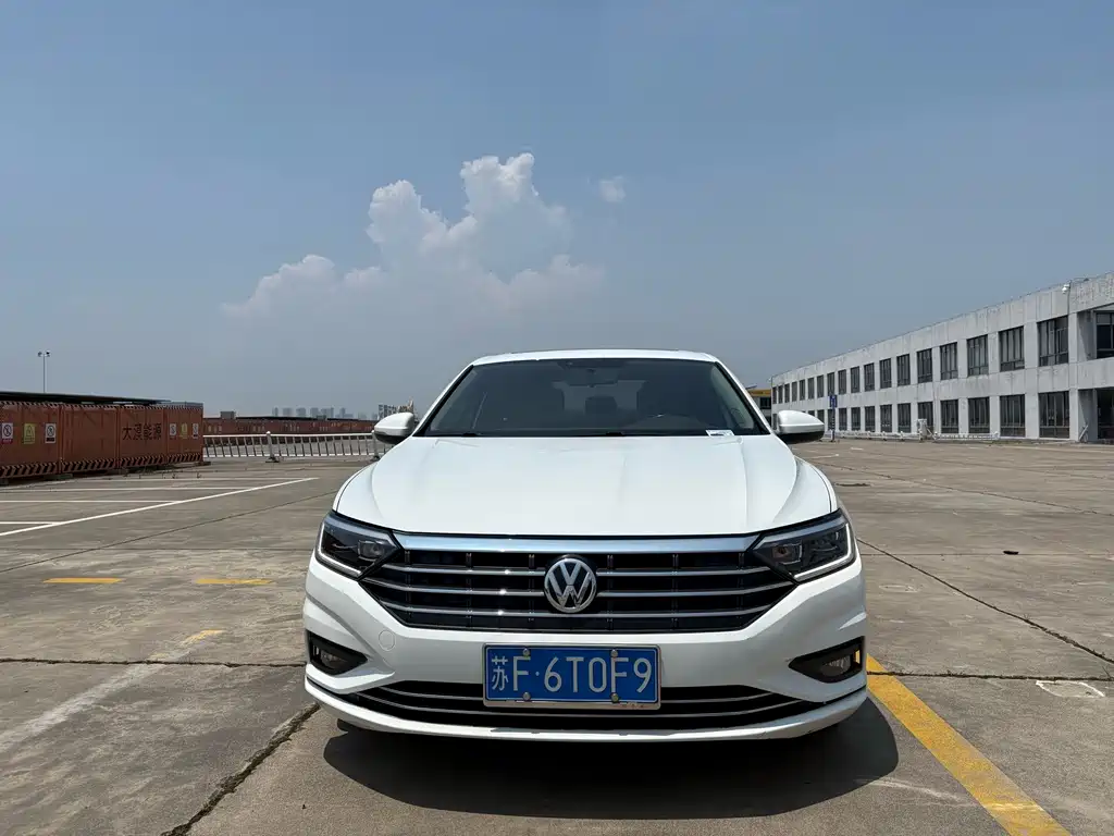 Volkswagen Sagitar 2020