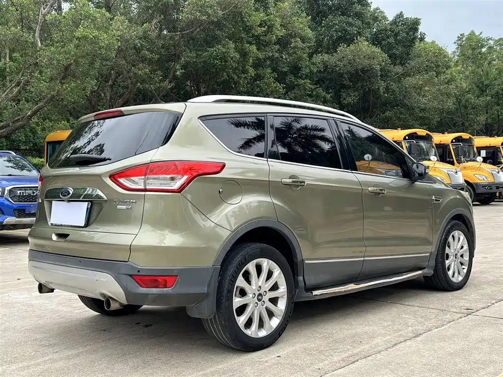 Ford Kuga 2015 — фото 7