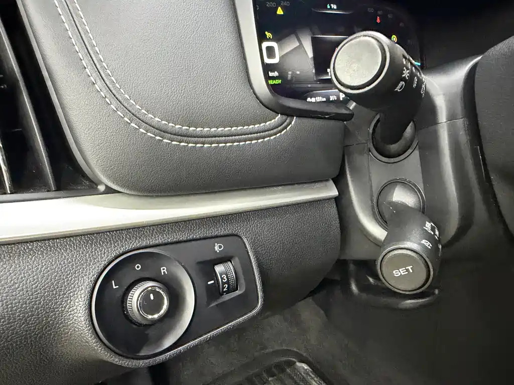 Roewe i6 New Energy 2018 — фото 22