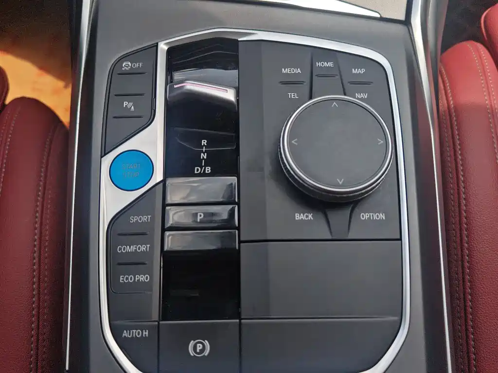 BMW i3 2024 — фото 11