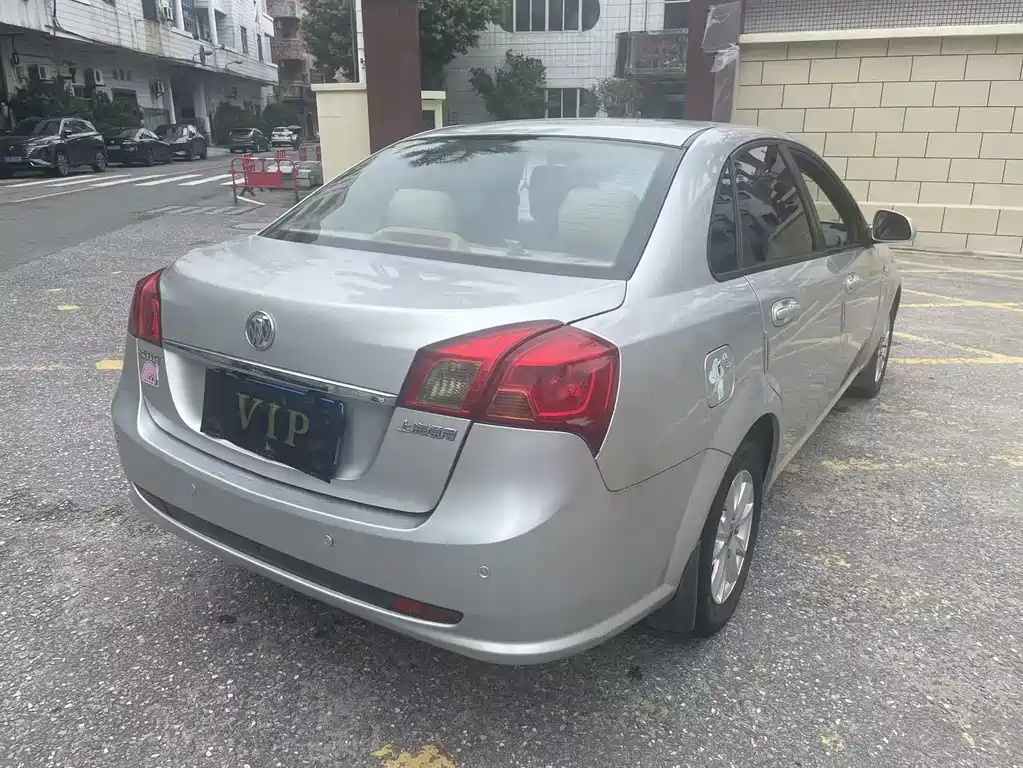 Buick Excelle 2013