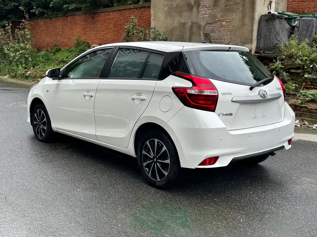 Toyota Yaris L 2019
