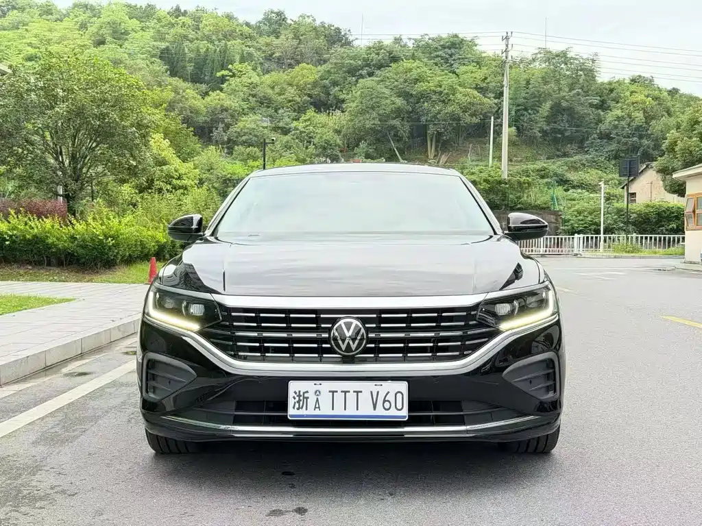 Volkswagen Passat 2024