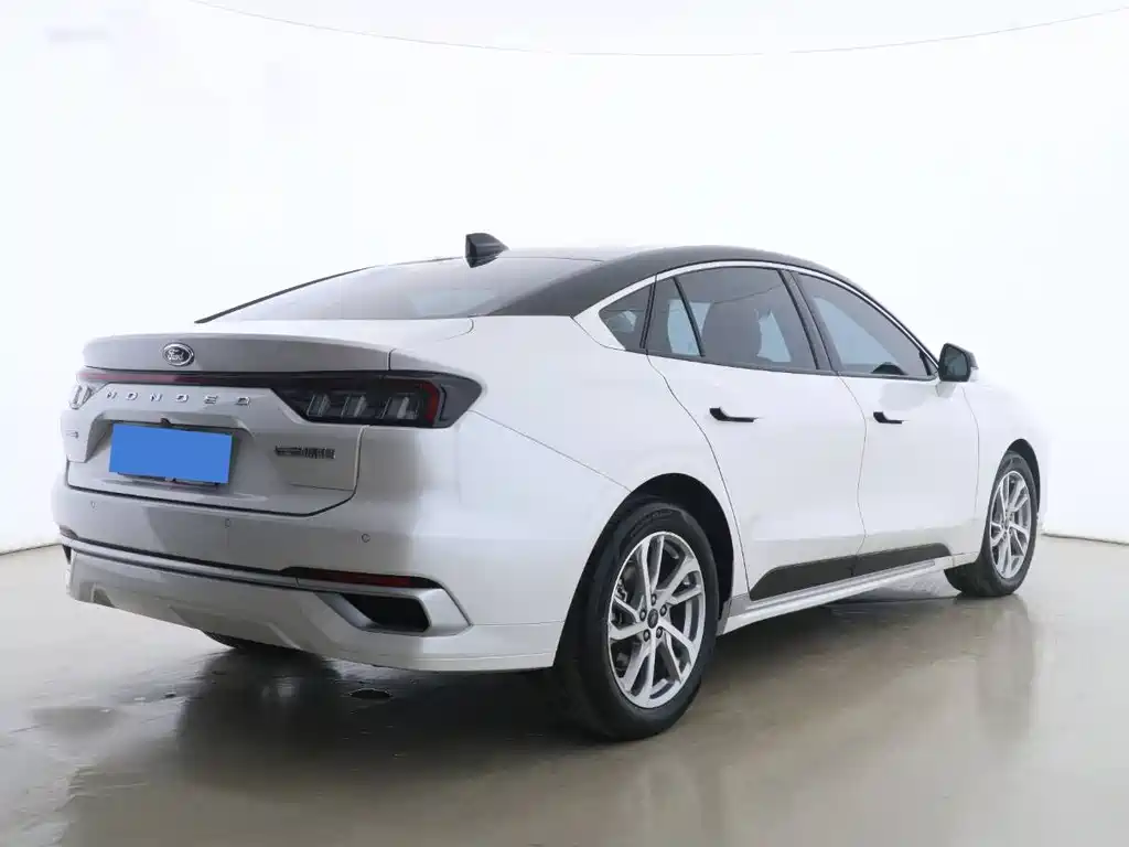 Ford Mondeo 2022 — фото 8