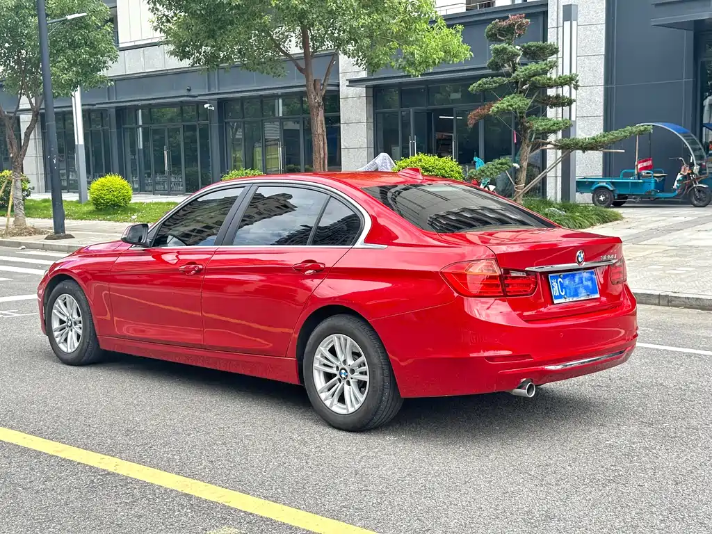 BMW 3 Series 2014 — фото 14