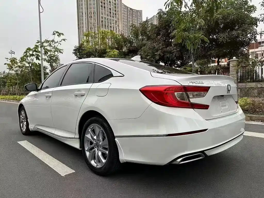 Honda Accord 2021 — фото 8