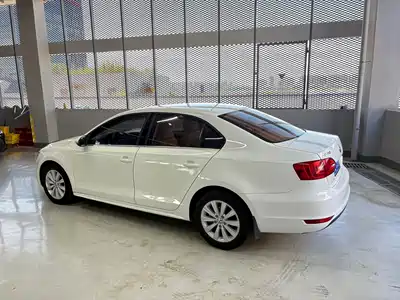 Volkswagen Sagitar 2014