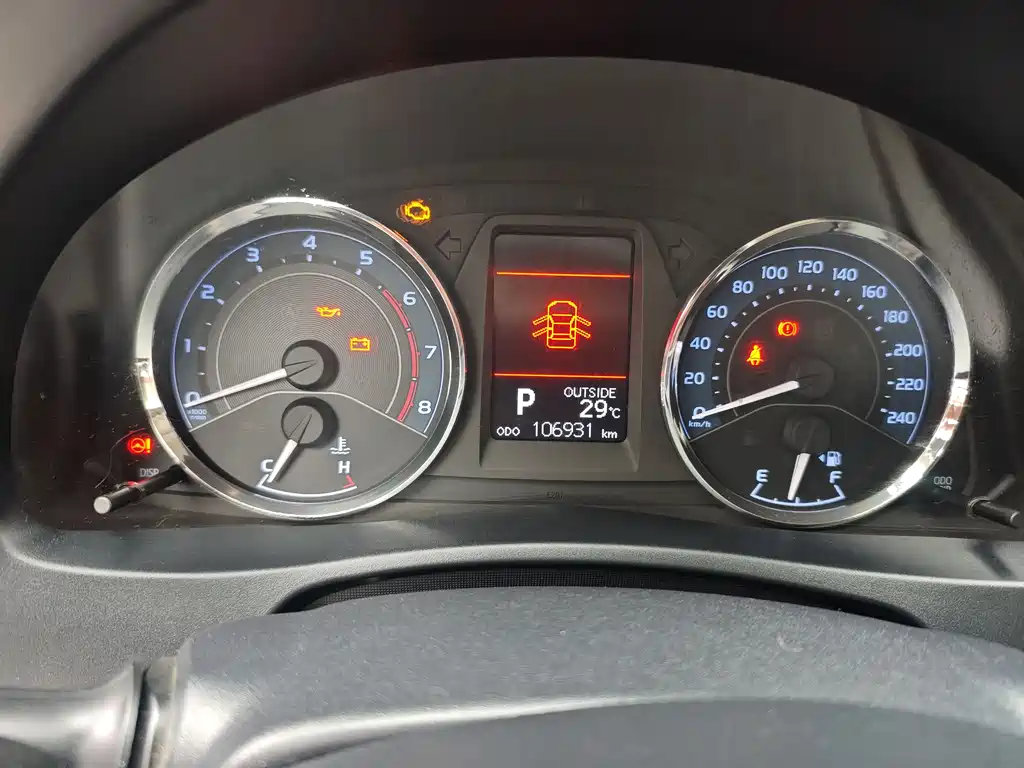 Toyota Corolla 2017 — фото 16