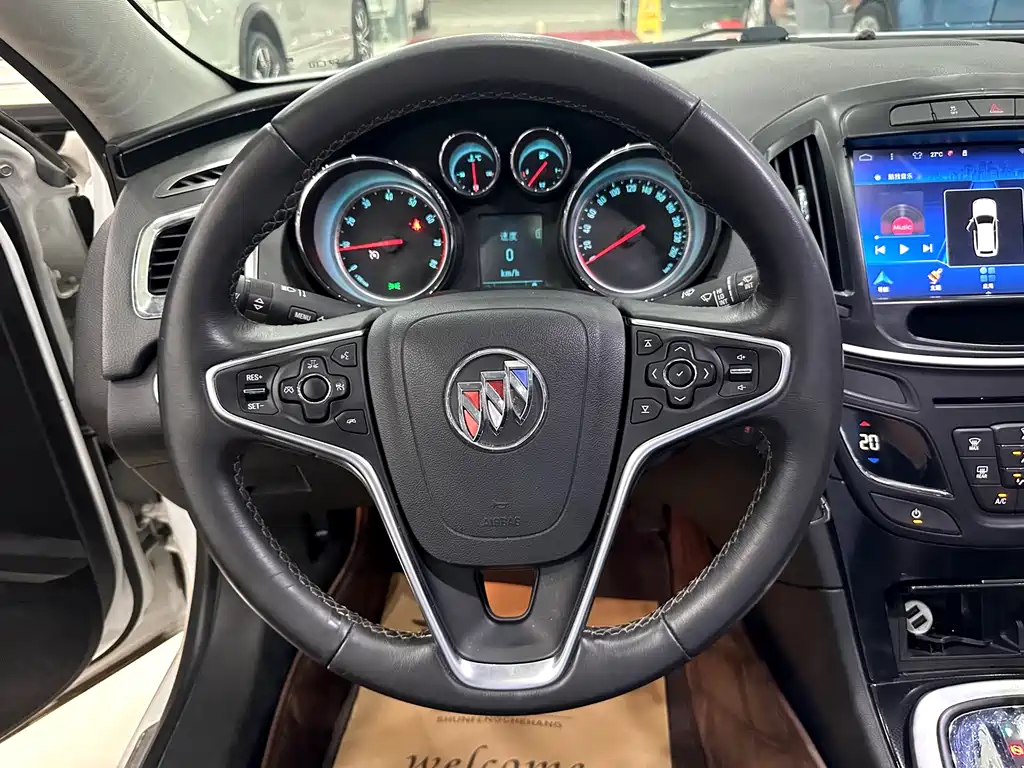 Buick Regal 2015 — фото 15